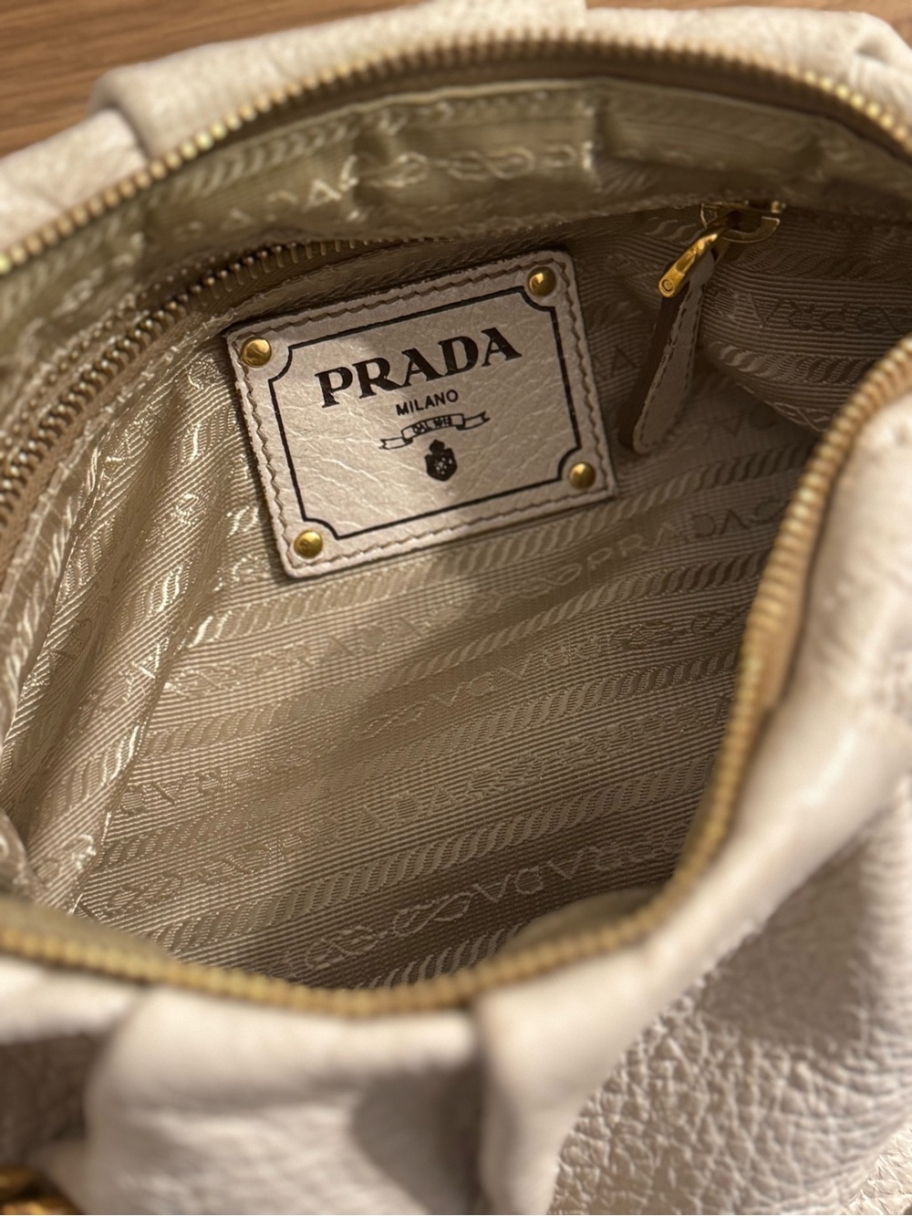 PRADA Cervo Lux Chain Hobo Shoulder Bag Leather Cream GHW PREOWNED - Picture 13 of 16